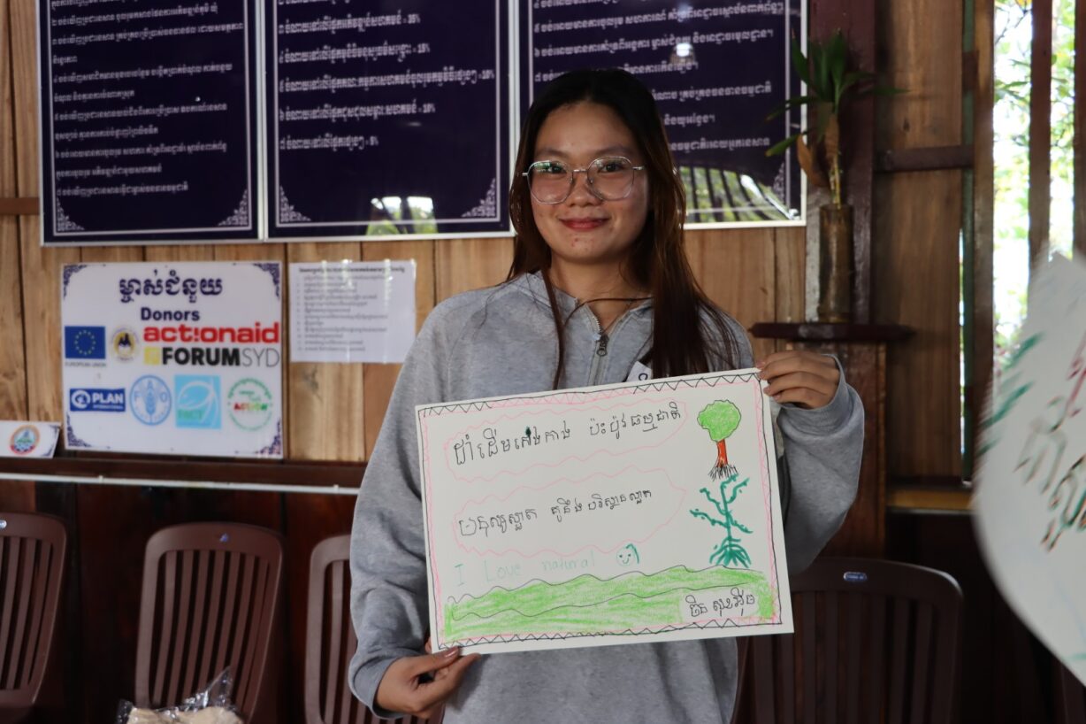 Youth activity: writing key messages about the environment.