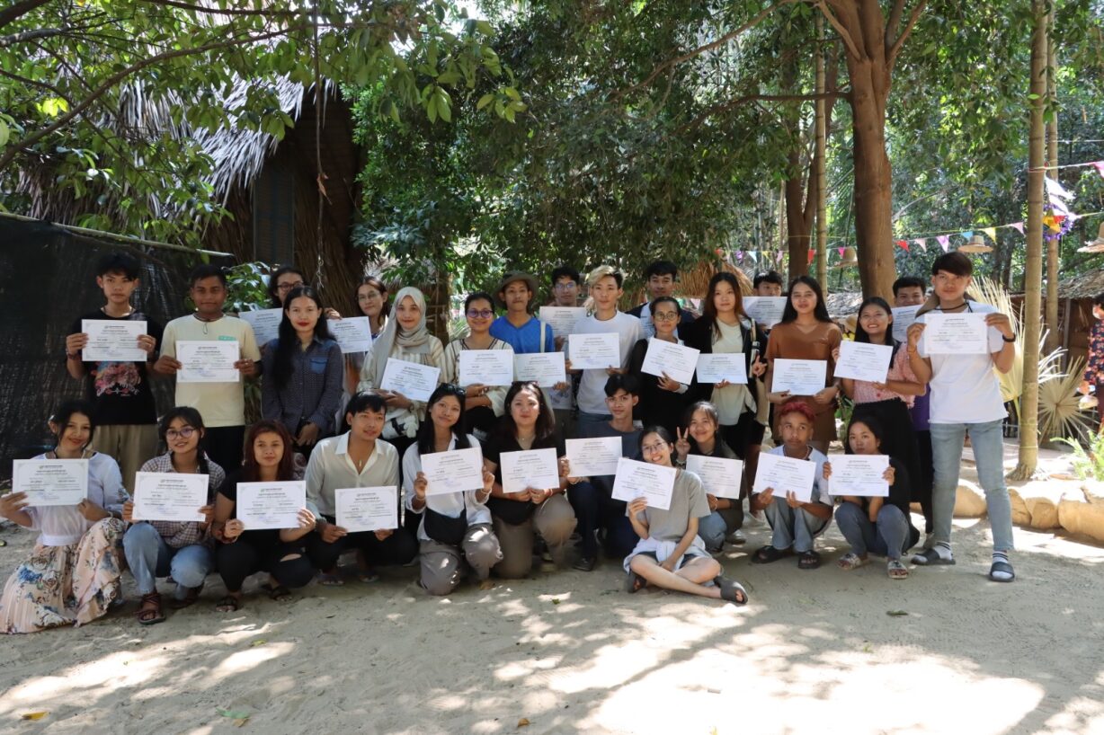 Youth after completing the "Youth for sustainable environment” campaign.
